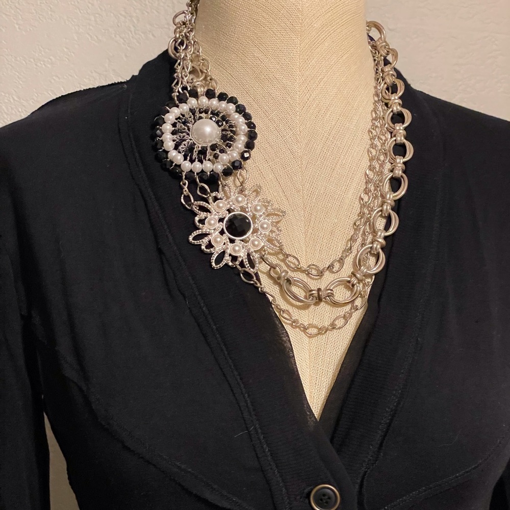 White House Black Market Necklace